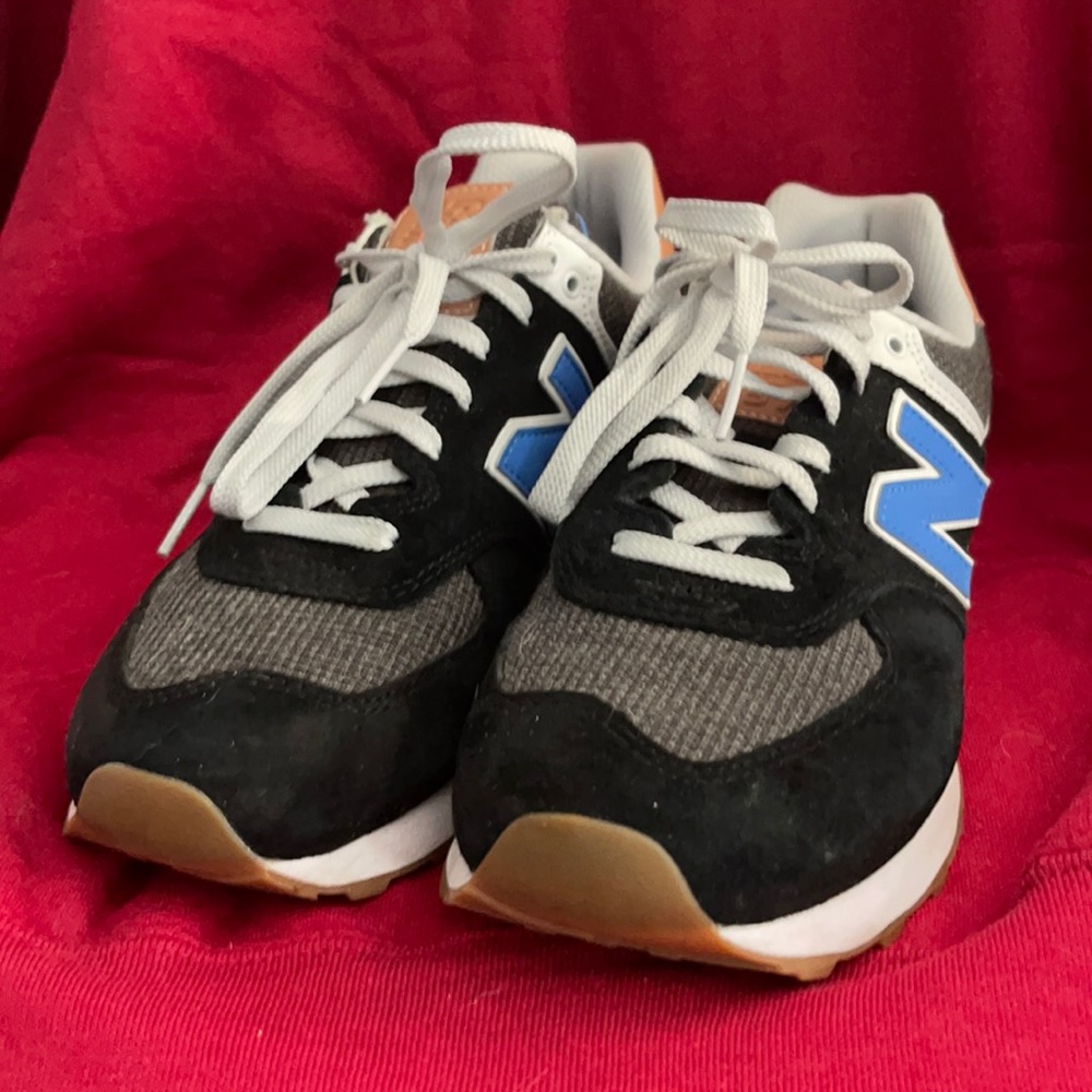Men's new balance 7.5 women's 8.5.  Worn Once